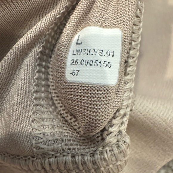 Women’s Lululemon Tight Fit Cropped Shelf Bra Tshirt White Large - Picture 10 of 10